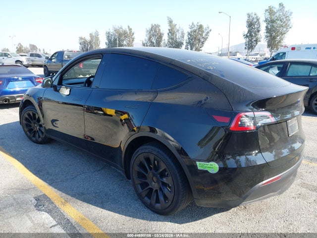 Продажа на аукционе авто 2023 Tesla Model Y Awd/long Range Dual Motor All-wheel Drive, vin: 7SAYGDEE6PA135652, номер лота: 44699156