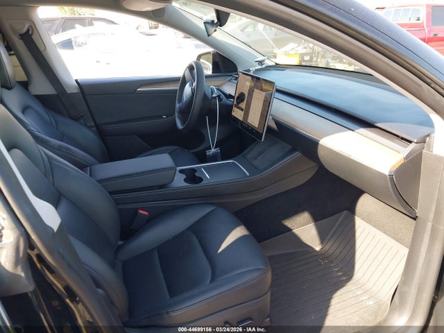 Продажа на аукционе авто 2023 Tesla Model Y Awd/long Range Dual Motor All-wheel Drive, vin: 7SAYGDEE6PA135652, номер лота: 44699156