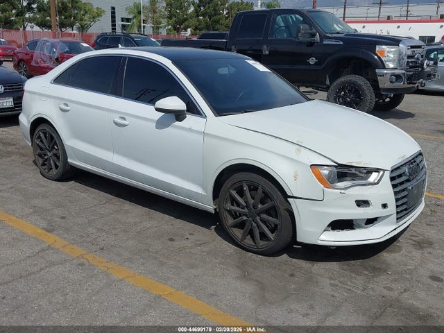 2015 AUDI A3 WAUACGFF5F1002956 Photo 0