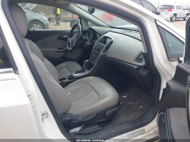44699188 :رقم المزاد ، 1G4PR5SK1D4208690 vin ، 2013 Buick Verano Convenience Group مزاد بيع