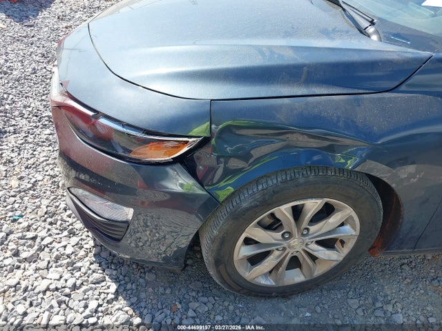 1G1ZD5STXKF106657 Chevrolet MALIBU LT