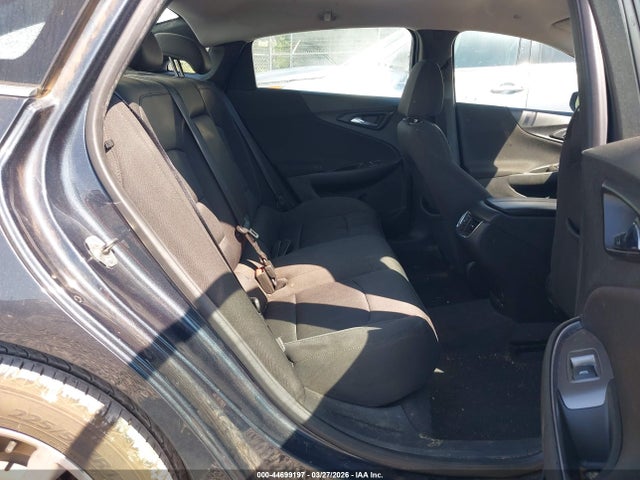 1G1ZD5STXKF106657 Chevrolet MALIBU LT