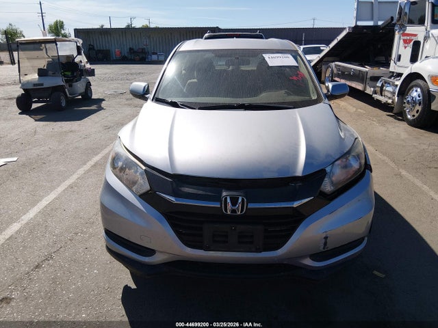 3CZRU5H3XHG704215 Honda HR-V LX