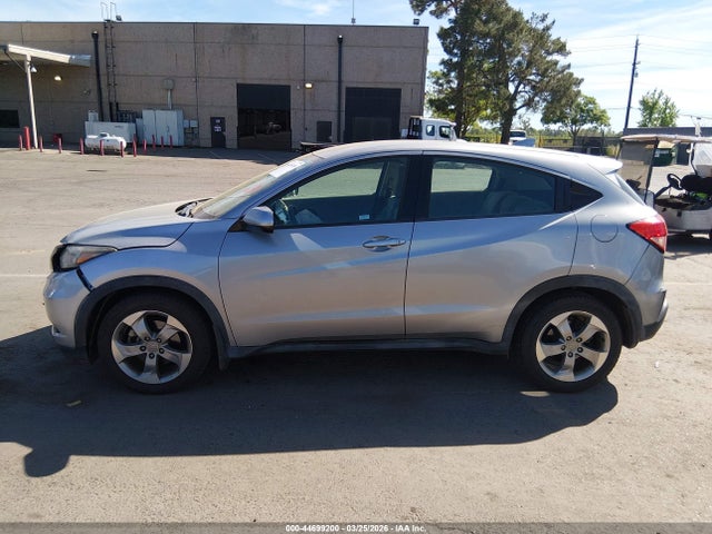 3CZRU5H3XHG704215 Honda HR-V LX