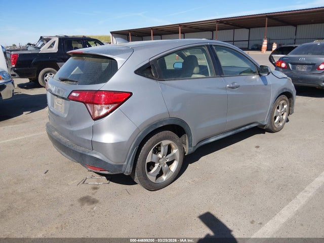 3CZRU5H3XHG704215 Honda HR-V LX