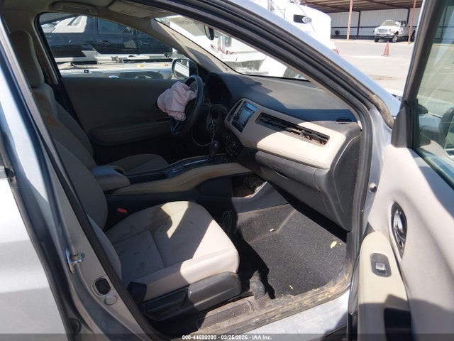 3CZRU5H3XHG704215 Honda HR-V LX