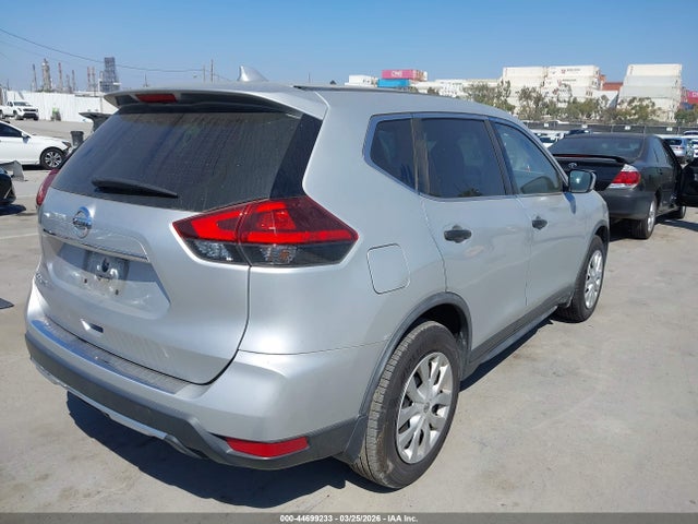 Nissan ROGUE S 2018 JN8AT2MT0JW460824 Image 4