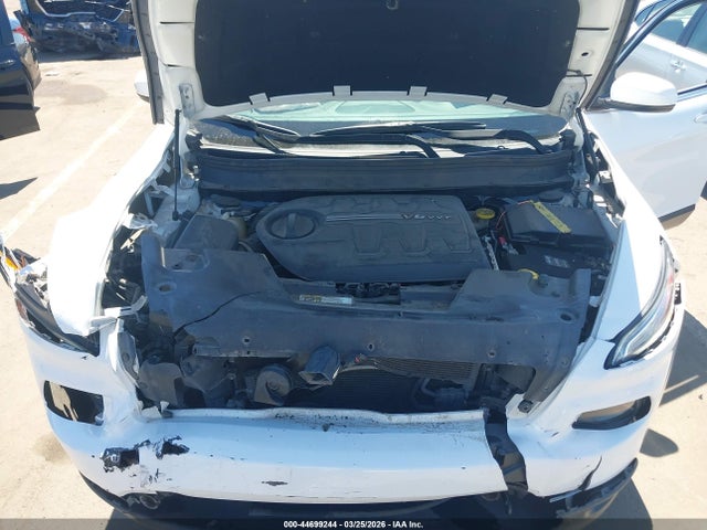 Jeep Cherokee Latitude 2016 1C4PJMCS9GW259576 Image 10