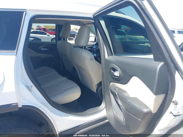 Jeep Cherokee Latitude 2016 1C4PJMCS9GW259576 Image 8
