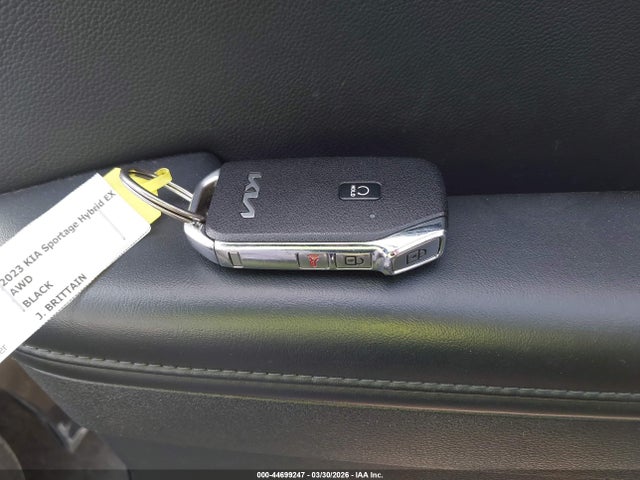 KNDPVCAG1P7043888 KIA Sportage Hybrid Ex