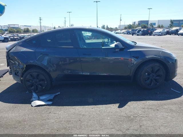 7SAYGDED7SF242261 Tesla Model Y Long Range Dual Motor Rear-wheel Drive