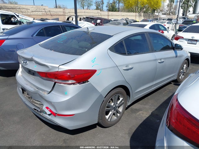 KMHD84LF6HU164256 Hyundai ELANTRA SE