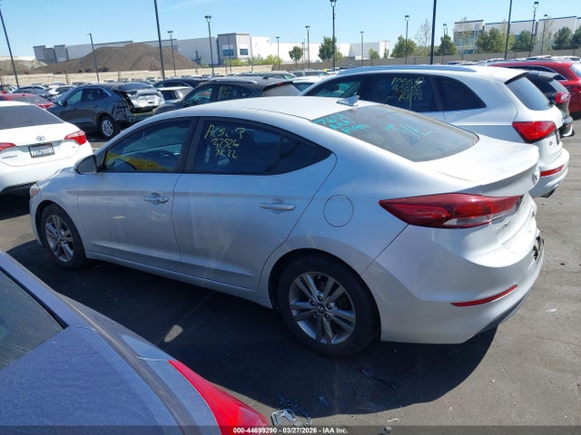 KMHD84LF6HU164256 Hyundai ELANTRA SE