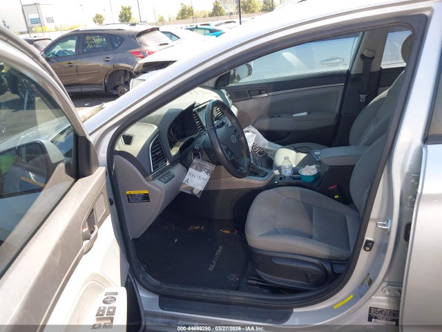 KMHD84LF6HU164256 Hyundai ELANTRA SE