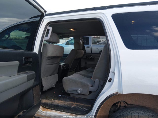 2012 Toyota Sequoia Sr5 5.7l V8 მანქანა იყიდება აუქციონზე, vin: 5TDBY5G14CS068123, აუქციონის ნომერი: 44699312