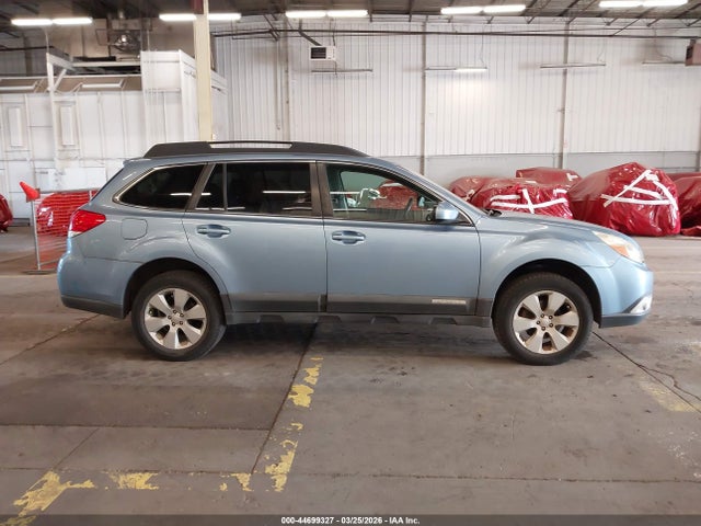 2010 Subaru Outback 2.5i Premium მანქანა იყიდება აუქციონზე, vin: 4S4BRBCC9A1333000, აუქციონის ნომერი: 44699327