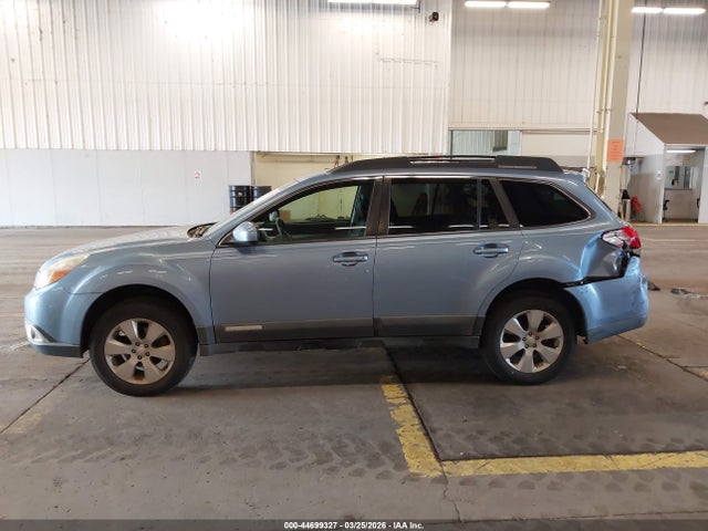 2010 Subaru Outback 2.5i Premium მანქანა იყიდება აუქციონზე, vin: 4S4BRBCC9A1333000, აუქციონის ნომერი: 44699327