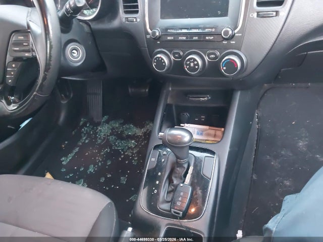 KIA FORTE S 2018 3KPFL4A7XJE226799 Image 11
