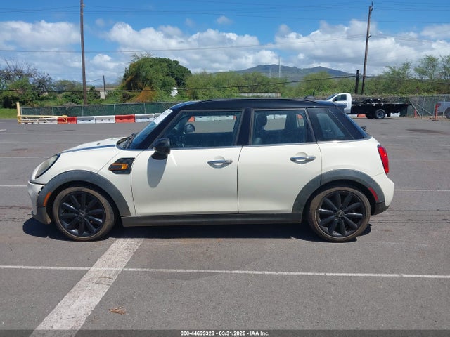 Auction sale of the 2015 Mini Hardtop Cooper, vin: WMWXS5C54FT832538, lot number: 44699329