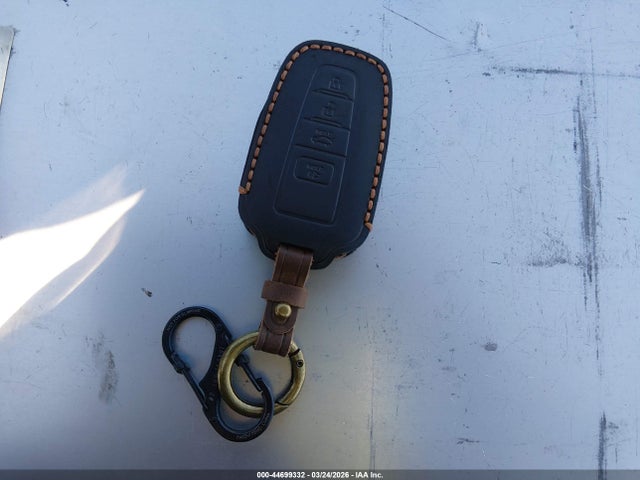 Toyota Prius Three Touring 2018 JTDKARFU7J3552969 Image 11