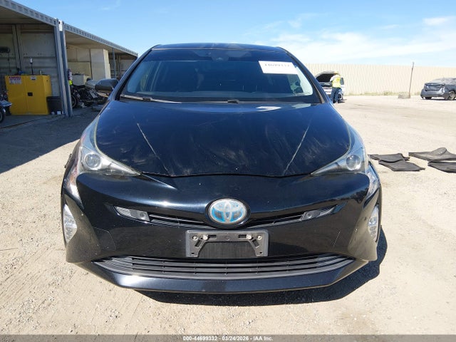 Toyota Prius Three Touring 2018 JTDKARFU7J3552969 Image 12