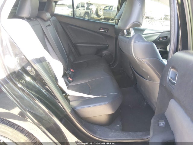 Toyota Prius Three Touring 2018 JTDKARFU7J3552969 Image 8