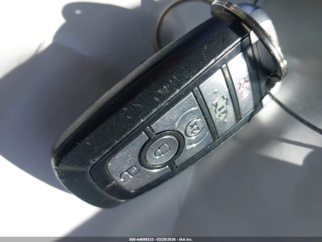 Ford Fusion Hybrid Titanium 2018 3FA6P0RU4JR102775 Image 11