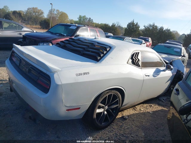2015 Dodge Challenger Sxt Plus მანქანა იყიდება აუქციონზე, vin: 2C3CDZBG9FH759335, აუქციონის ნომერი: 44699350