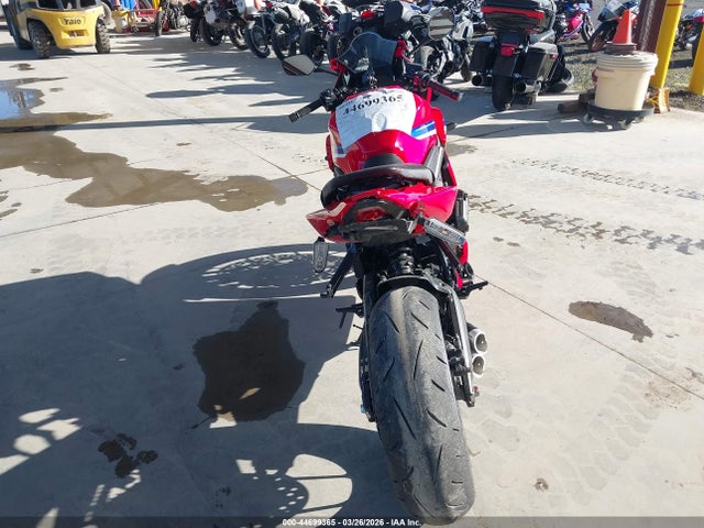 MLHRH1556R5000544 Honda CBR650 R