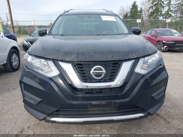 44699378 :رقم المزاد ، KNMAT2MV8JP585934 vin ، 2018 Nissan Rogue Sv مزاد بيع