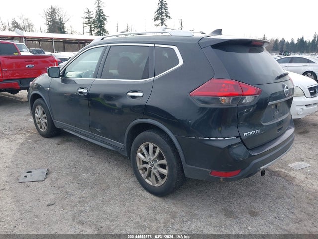 44699378 :رقم المزاد ، KNMAT2MV8JP585934 vin ، 2018 Nissan Rogue Sv مزاد بيع
