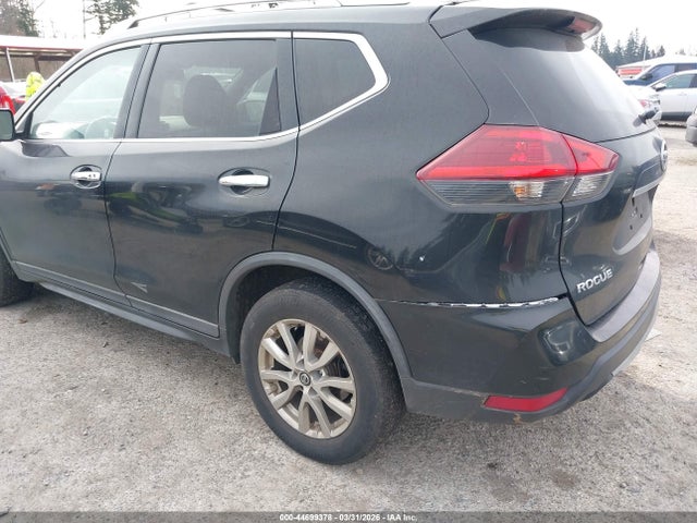 44699378 :رقم المزاد ، KNMAT2MV8JP585934 vin ، 2018 Nissan Rogue Sv مزاد بيع