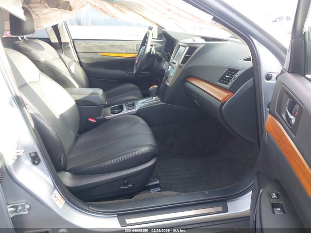 4S4BRBNC3E3211921 Subaru Outback 2.5i Limited