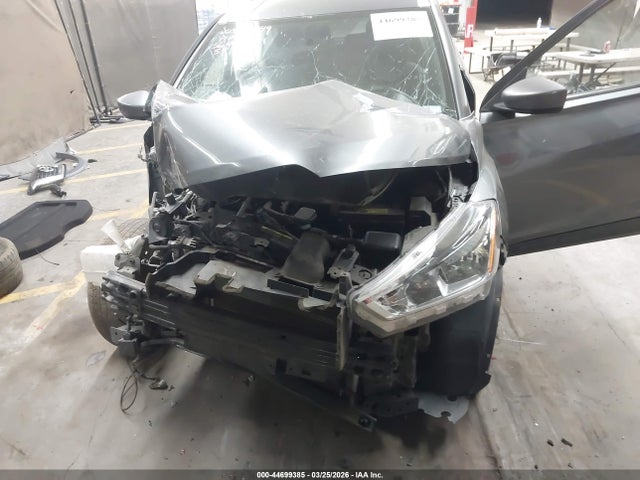 3N1CP5CU4JL535912 Nissan KICKS SV