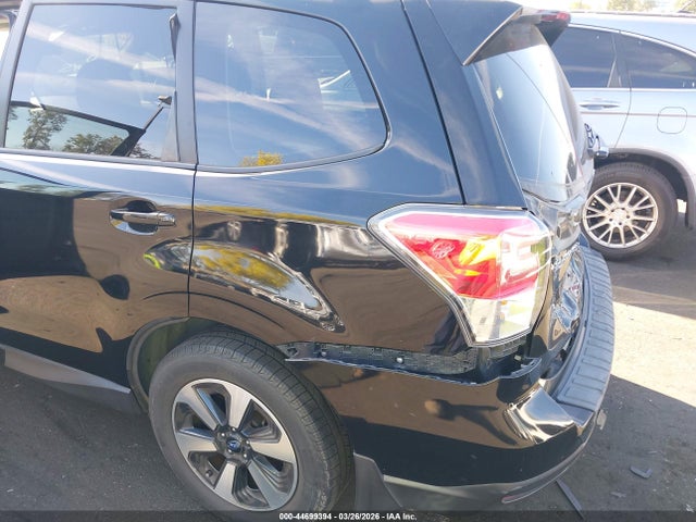 2017 Subaru Forester 2.5i Premium მანქანა იყიდება აუქციონზე, vin: JF2SJAEC5HH466519, აუქციონის ნომერი: 44699394