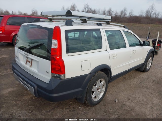 2005 VOLVO XC70 YV1SZ592951182602 Photo 3