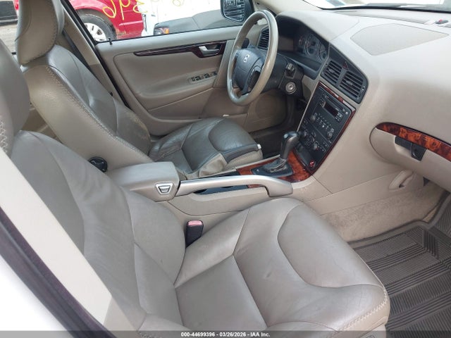 2005 VOLVO XC70 YV1SZ592951182602 Photo 4