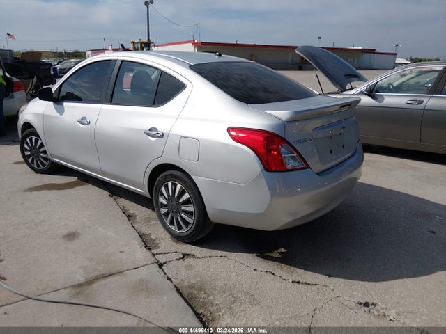 3N1CN7APXJL804557 Nissan Versa 1.6 Sv