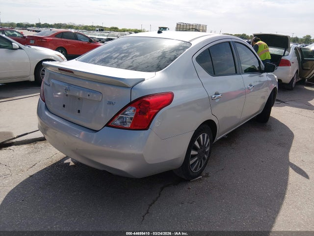 3N1CN7APXJL804557 Nissan Versa 1.6 Sv