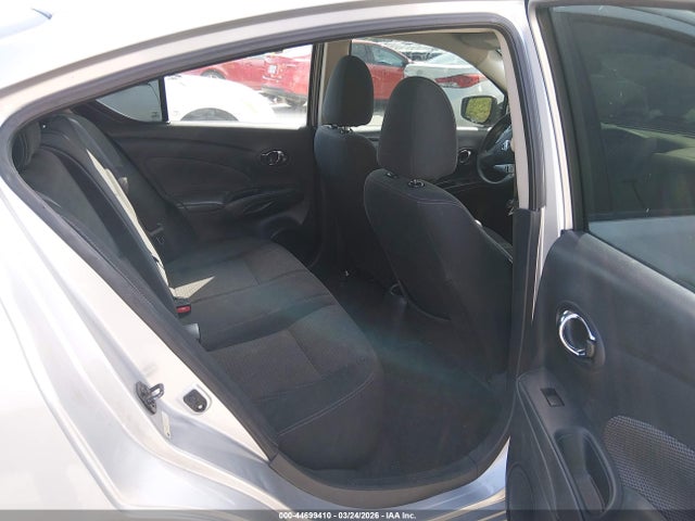 3N1CN7APXJL804557 Nissan Versa 1.6 Sv