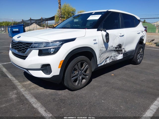 KNDEPCAA3M7098271 KIA Seltos Lx