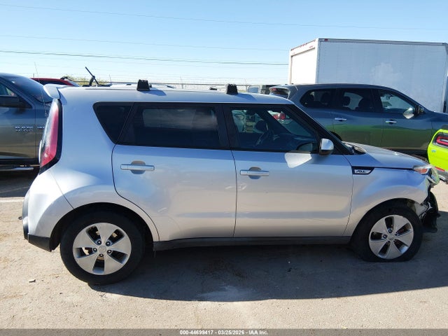 KIA Soul 2016 KNDJN2A25G7822151 Image 13