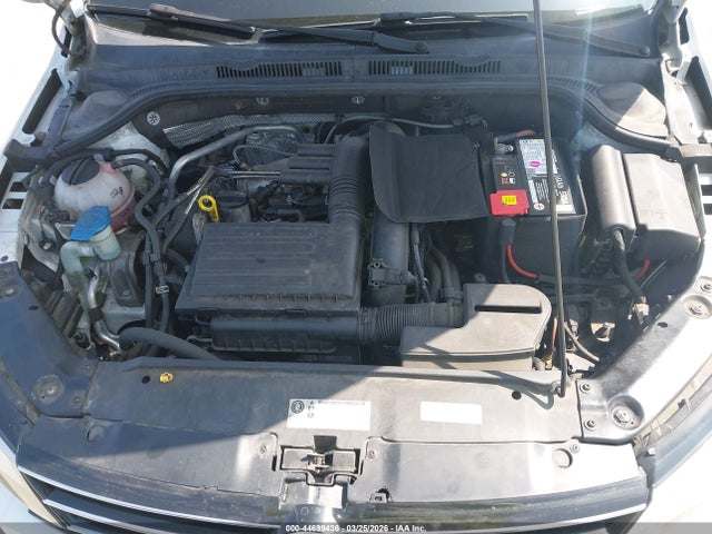 44699436 :رقم المزاد ، 3VWDB7AJ1HM257086 vin ، 2017 Volkswagen Jetta 1.4t Se مزاد بيع