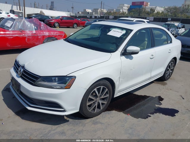 44699436 :رقم المزاد ، 3VWDB7AJ1HM257086 vin ، 2017 Volkswagen Jetta 1.4t Se مزاد بيع