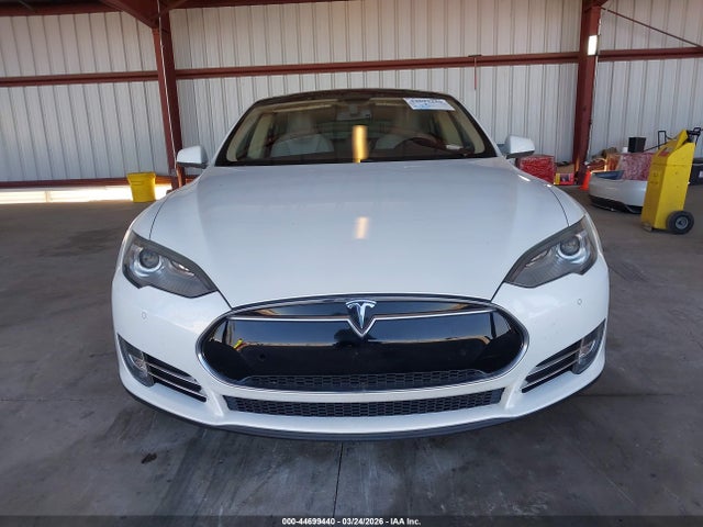 Продажа на аукционе авто 2013 Tesla Model S, vin: 5YJSA1CG6DFP22438, номер лота: 44699440