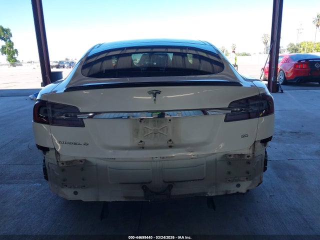 Продажа на аукционе авто 2013 Tesla Model S, vin: 5YJSA1CG6DFP22438, номер лота: 44699440