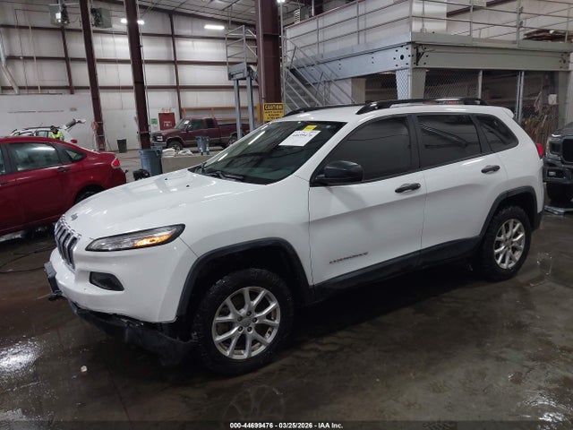 1C4PJMAB5FW716398 Jeep Cherokee Sport