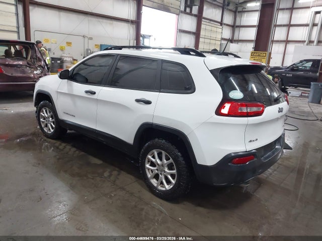 1C4PJMAB5FW716398 Jeep Cherokee Sport