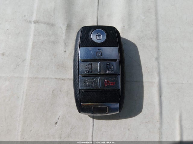KNDMB5C16H6324494 KIA SEDONA LX