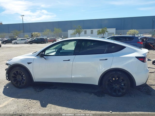 44699485 :رقم المزاد ، 7SAYGDEE7PA131013 vin ، 2023 Tesla Model Y Awd/long Range Dual Motor All-wheel Drive مزاد بيع